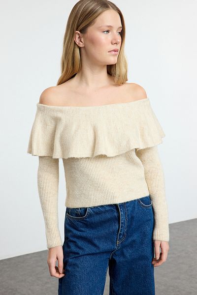 Trendyol Collection Ecru Soft Textured Carmen Collar Knitwear Sweater Twoaw25Kz00392