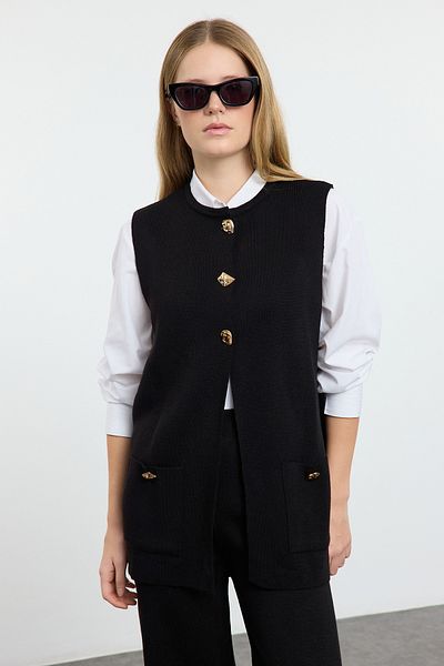 Trendyol Collection Széles szabású fekete kötöttáru mellény és nadrág szett - gombos részletekkel TWOAW25AU00084