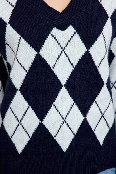Trendyol Collection Navy Blue Soft Textured V-Neck Baklava Knitwear Sweater Twoaw25Kz00200