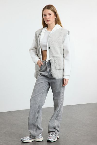 Trendyol Collection Szara wygodna pluszowa kamizelka - gruba z kieszeniami Twoaw25Ye00093