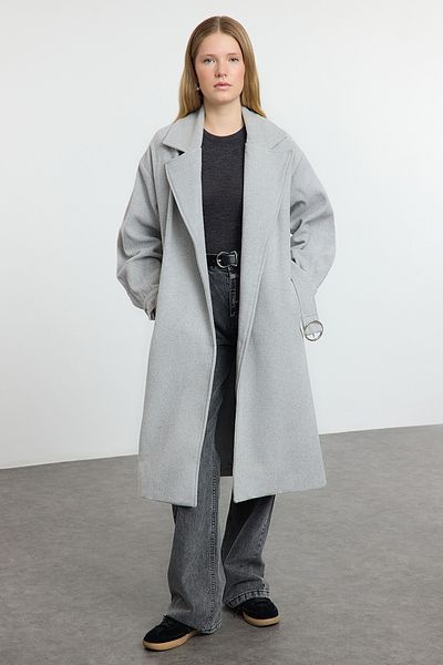 Trendyol Collection Světle šedý běžný kabát s páskem Twoaw20Kb0029