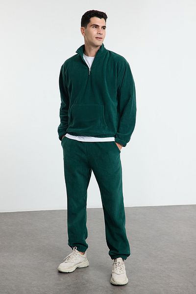 Trendyol Collection Grünes, übergroßes/breit geschnittenes Basic-Anti-Pilling-Fleece-Trainingsanzug-Set TMNAW25EM00002