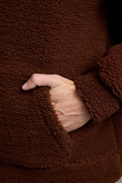 Trendyol Collection Σκούρο καφέ Oversize βελούδινο φούτερ με φερμουάρ - TMNAW25SW00107