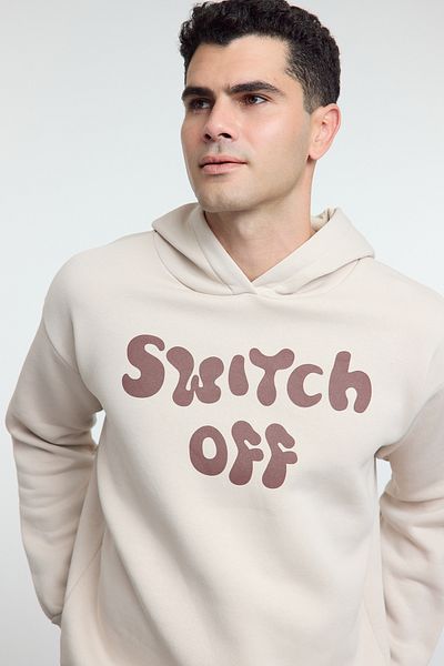 Trendyol Collection Béžová oversize/široký střihový text tištěný fleece s kapucí uvnitř mikina Tmnaw25Sw00113