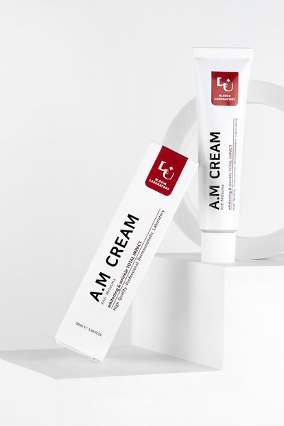 W. Skin Laboratory كريم مرطب وتبييض الوجه والعين مضاد للعيوب والتجاعيد