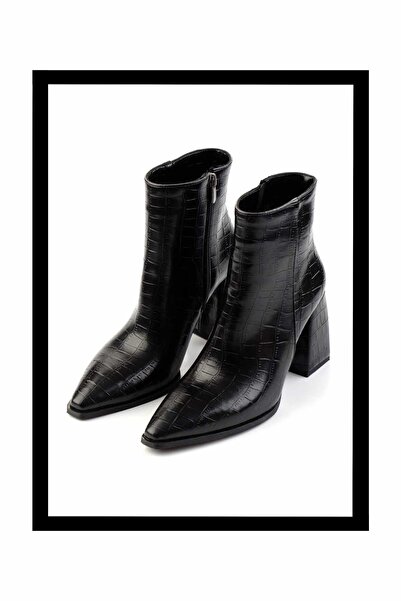 Bambi Чорні жіночі чоботи та ботильйони з візерунком «крокодил» K02667230011