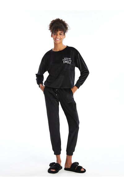 LC Waikiki Crew Neck Embroidered Velvet Women's Pajamas Set