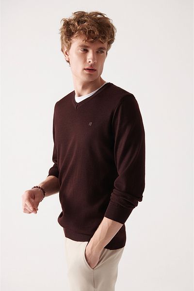 Avva Herren-Strickpullover E in Burgunderrot mit V-Ausschnitt aus Wollmischung 005016