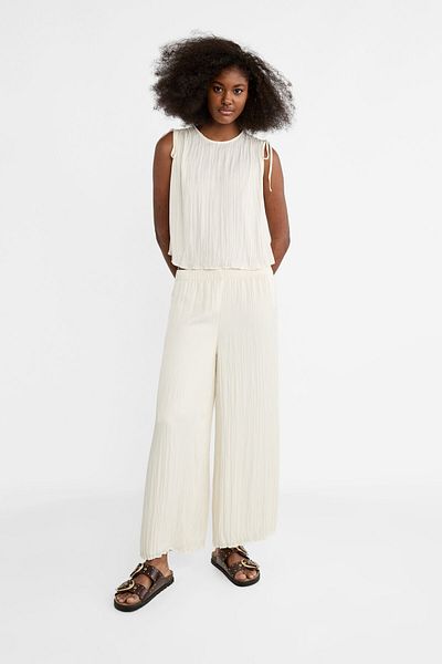 Stradivarius Flowing textured satin culottes