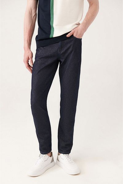 Avva Marineblaue, gerade, gewaschene Jeanshose aus 100 % Baumwolle für Herren A31y3509