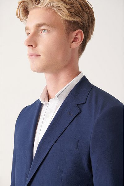 Avva Marineblaue, strukturierte Seersucker-Jacke für Herren mit ungefüttertem Doppelschlitz A31y4012