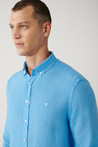 Avva Чоловіча сорочка з синьою ґудзиковою коміркою, 100% льон, комфортний крій B002191