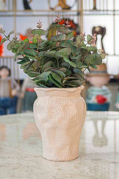 Ella's Design Studio Latte Textured Small Vase - Holbox, Scandinavian Decor, H18Cm, Office Decorative