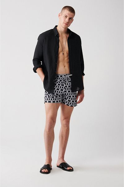 Avva Schwarze, schnelltrocknende, geometrisch bedruckte Standardgröße, spezielle Boxed Comfort Fit-Badeanzug-Meeresshorts