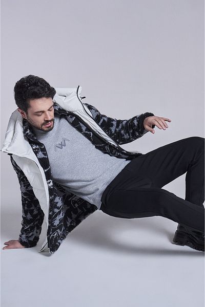 Avva Men's Gray Crew Neck 3 Thread Raised Printed Sweatshirt A32Y1273
