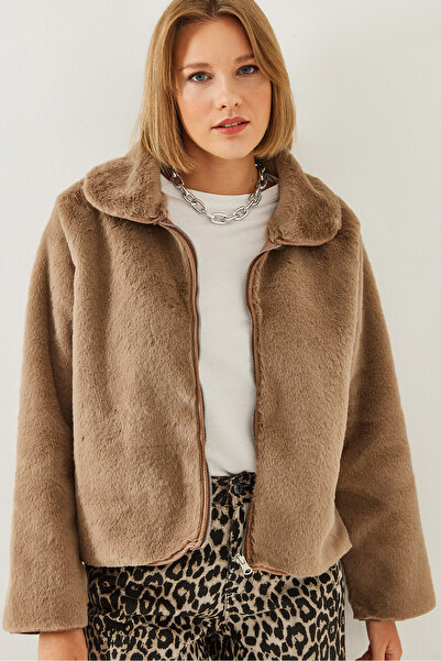 Bianco Lucci Women's Collared Zippered Faux Fur Coat 60351096