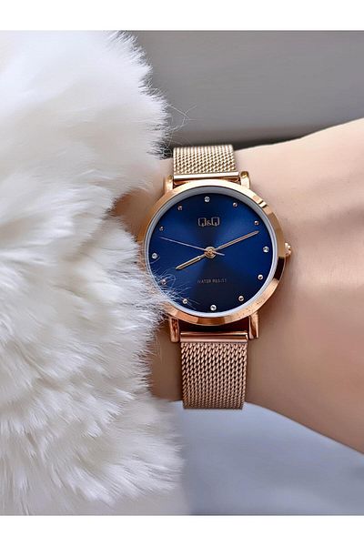 Q&Q  Women's Straw Cord Wristwatch