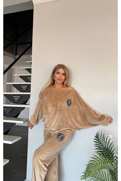 Bella Belluci New Season Velvet Set