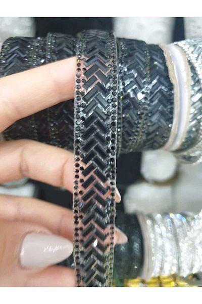 ESRA ŞELEM Black Decorative Striped Clothing Accessory - Iron-On Hobby