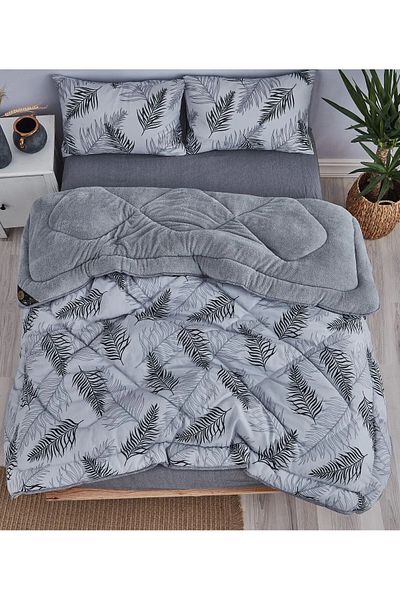 Skyline Double Sided / Double Wellsoft Quilt / + 2 Pillowcases