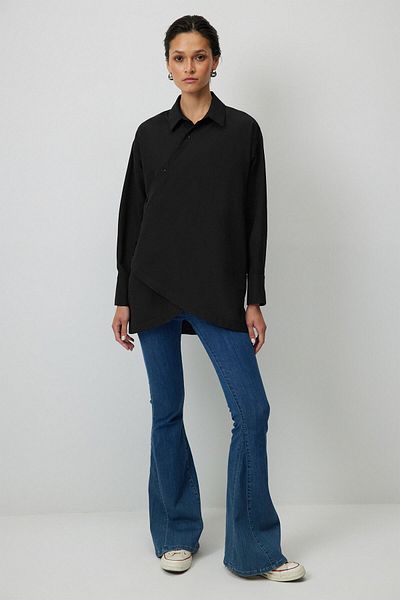 Touché Privé Asymmetric Closure Shirt