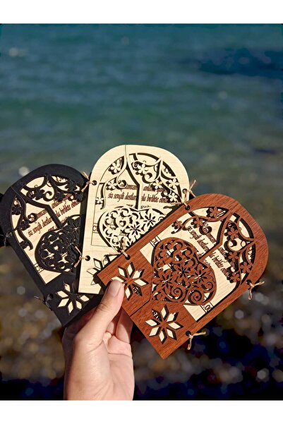 Ahşap Yolculuğu Bahar Konseptli Kalpli Kapaklı Ahşap Düğün - Nişan Davetiyesi...