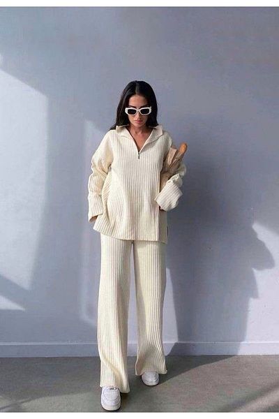 YILMAZ Women's Knitted Suit Ecru Twill Collar Leg with Zipper Slit