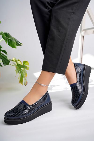 Akgün Terlik Pantofi de damă din piele naturală bleumarin Snake Comfort