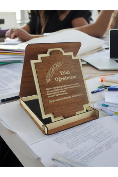 Fikart Öğretmene Özel Ahşap Kutusunda Lazer Baskılı Ahşap Plaket