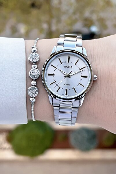 Casio Metallic Color Women's Wristwatch