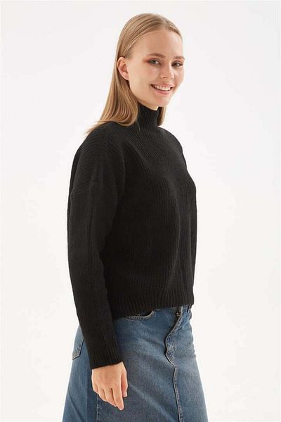 Fashion Friends Pulover negru cu guler ridicat