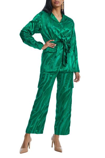 SERPİL Parlak Desenli Kuşaklı Asimetrik Ceketli Yeşil Takım 38849