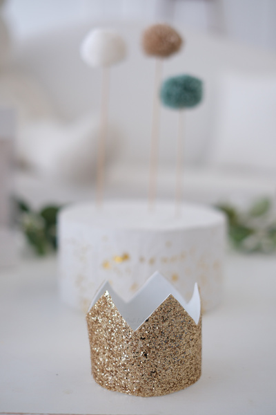 Partifabrik Yeni Sezon Gold Yaldızlı Simli Kral Kraliçe Prens Temalı Taç Lastikli