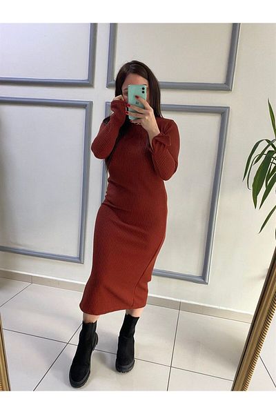 Tuğba Ceylin Butik Черна зимна рокля от трикотаж с висока яка