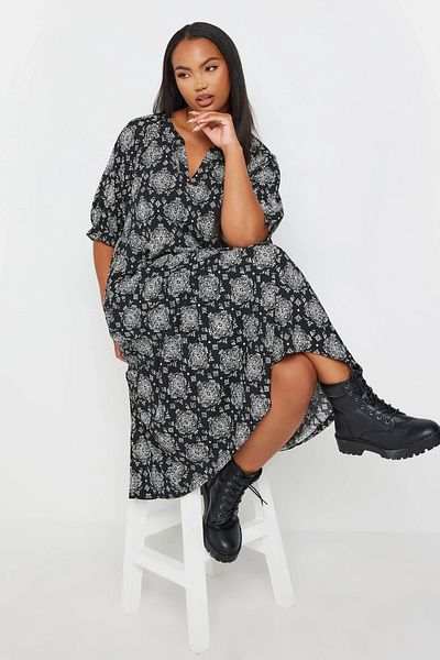 Stil Diva Plus Size V-Neck Short Sleeve Midi Cut Print Dress 137990
