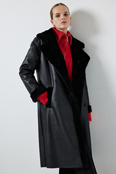 Touché Privé Fur Detailed Leather Coat