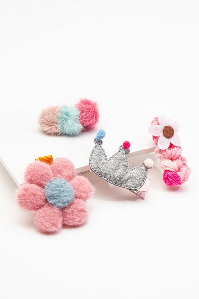 Penti Multicolored Girls Crown Buckle Set
