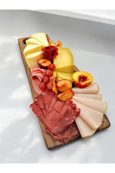 MisBoho لوح تقديم الجبن والجبن المصنوع يدويًا من خشب الجوز الطبيعي (44 × 18 سم)