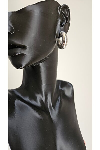 Çelik Bombeli Tırtıklı Kadın Küpe