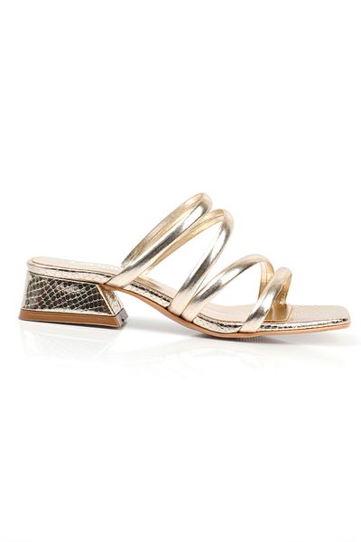 Capone Outfitters Frauen Hausschuhe