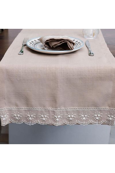 Anadolia French Lace Tulip Runner