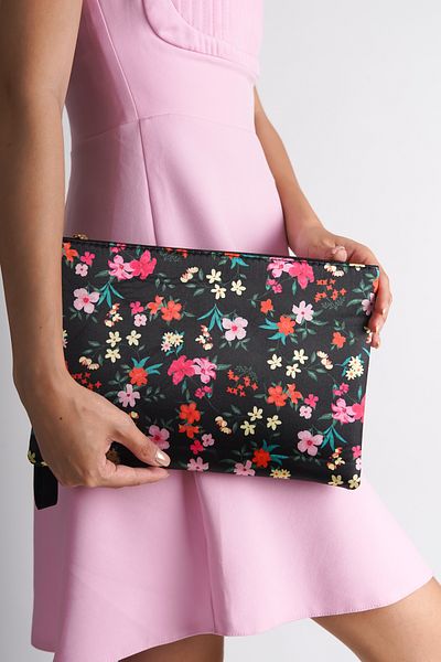 Capone Outfitters Paris Clutch für Damen – stilvolles und praktisches Design
