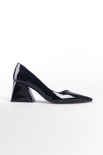 Capone Outfitters Romy Damenschuhe mit spitzer Zehenpartie und mittlerem Absatz