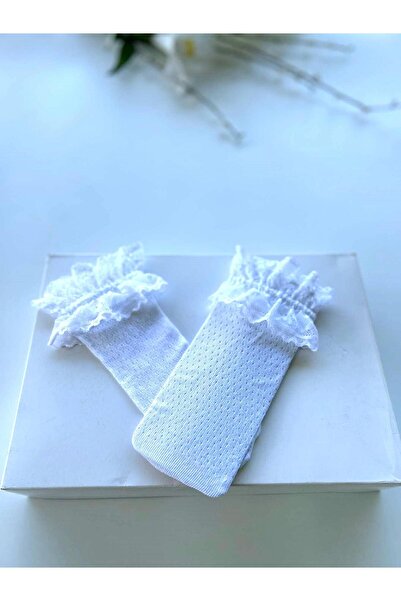 miabambim Dantelli Diz Altı Delikli Beyaz Çorap