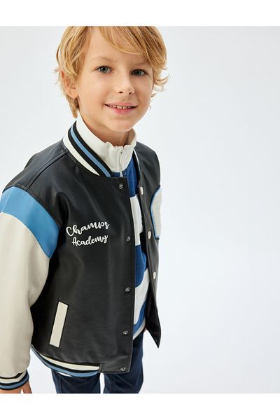 Koton Bomber-College-Jacke in Lederoptik – mit Applikationsdetails und Taschen