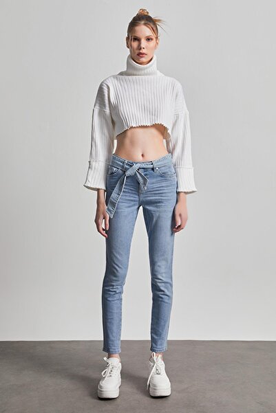 YOUR NAME جينز نسائي ضيق باللون الأزرق الجليدي مع حزام خصر متوسط