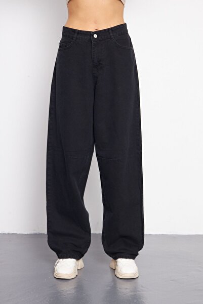 LAMİRAMOOD Black Oversize Women's Jeans - Buckle Adjustable Waist, Wide Leg