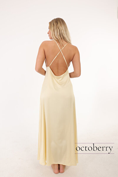 Octoberry İpeksi Saten Uzun Yırtmaçlı Sırt Detaylı Göğüs Dekolteli Lüks Gecelik Sabahlık Takımı