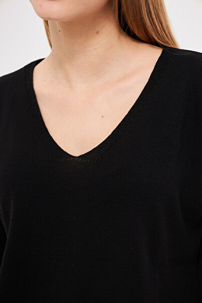armonika Women's Black V-Neck Front Short Rear Long Knitwear Sweater ARM-22Y012013