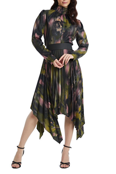 SERPİL Asimetrik Kesim Pilise Etekli Deri Kemer Detaylı Desenli Midi Boy Haki...